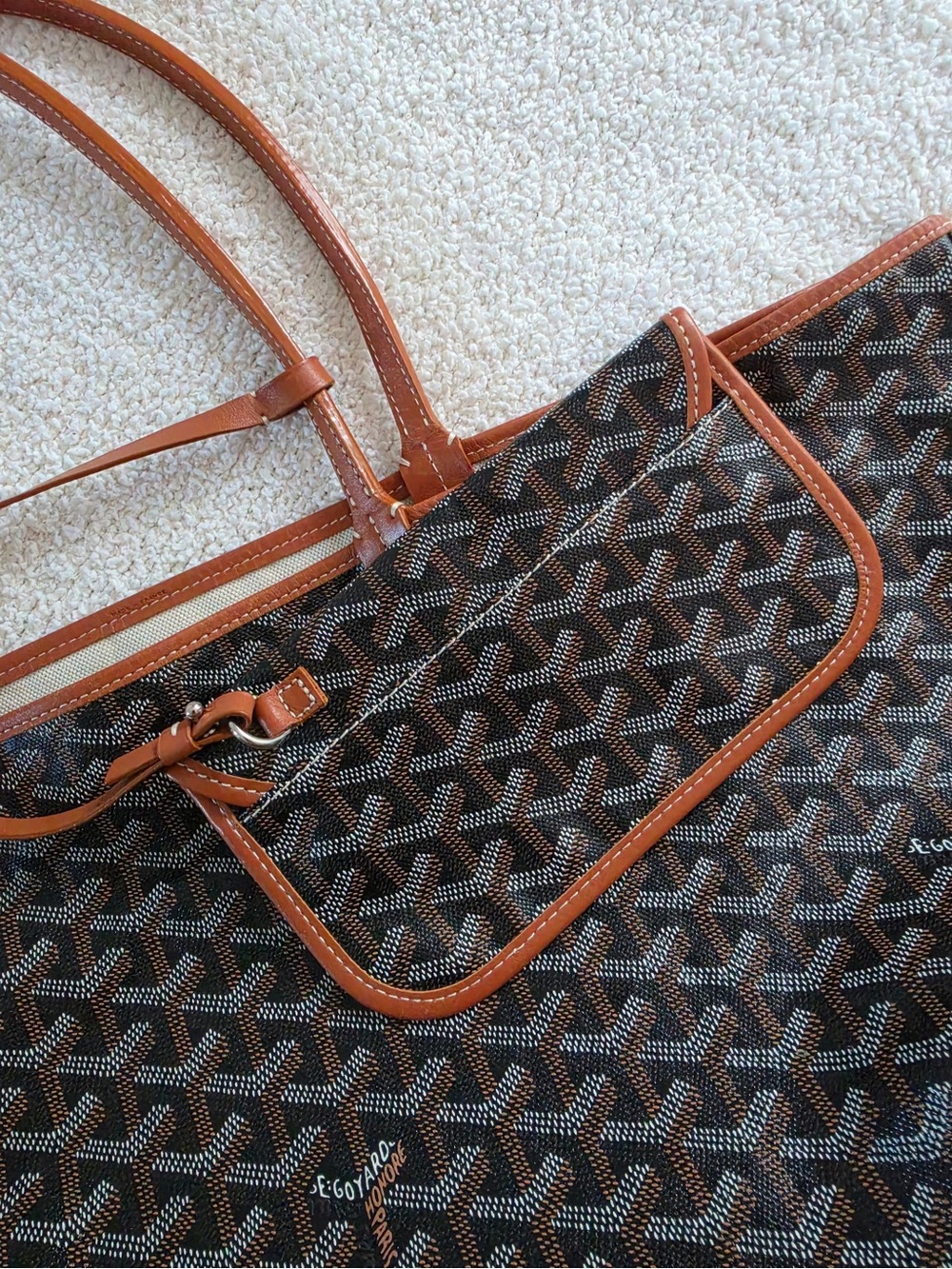 Goyard Saint Louis GM Black with Tan/Gold Trim with Pouch - Picture 5 of 17